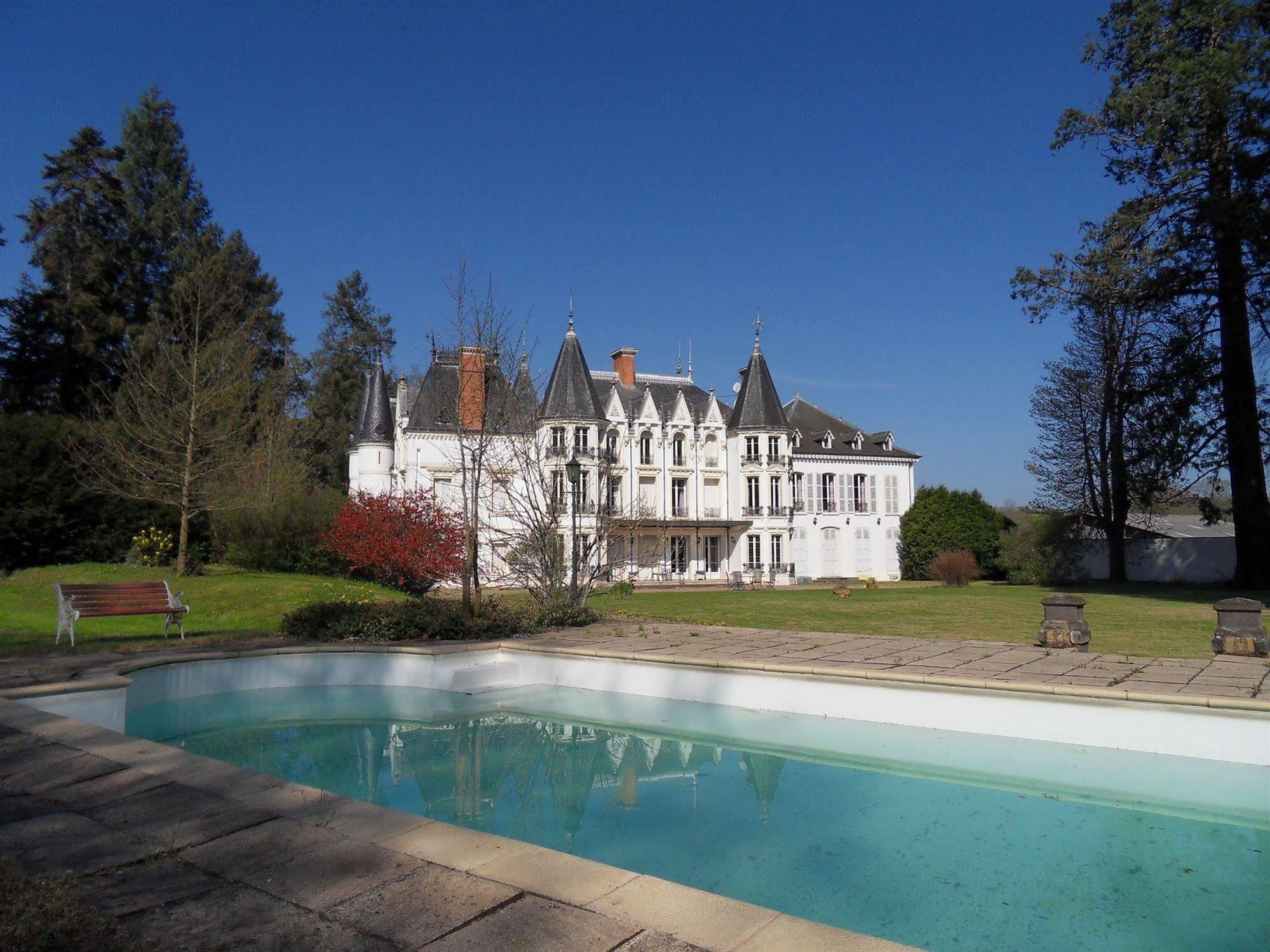 Château De La Motte Couette-café Noailly